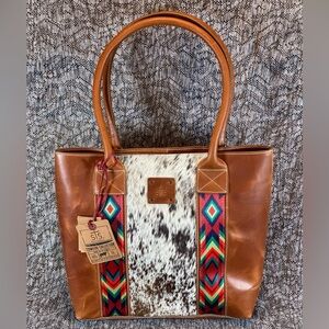 STS Ranchwear Basic Bliss Cowhide Tote